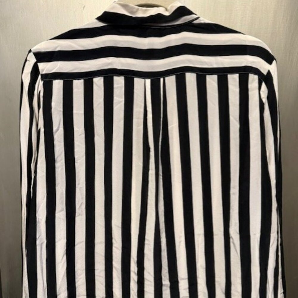 Silk blend Black & White Stripe button front blouse - Picture 16 of 16
